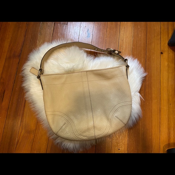 Coach tan leather purse - Picture 2 of 8